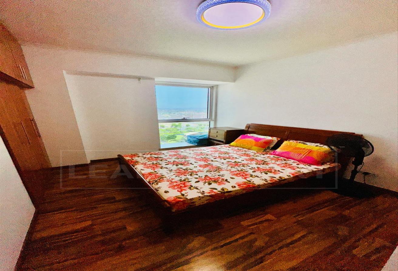Close To Metro | Fully Furnished | With Balcony photo 4