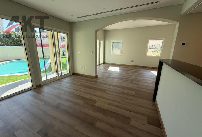 56955652 - Property Image 3