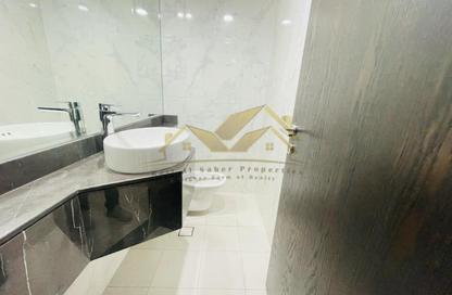 Apartment - 1 Bedroom - 2 Bathrooms for rent in Jumeirah Garden City - Al Satwa - Dubai