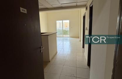 Apartment - 1 Bedroom - 2 Bathrooms for rent in Building IC1-EMR-17 - Emirates Cluster - International City - Dubai