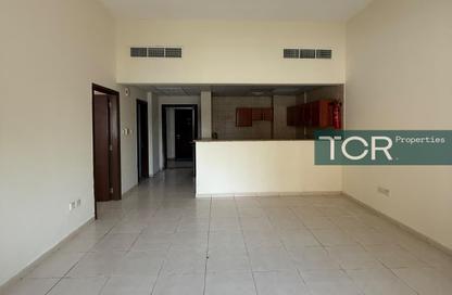 Apartment - 1 Bedroom - 2 Bathrooms for rent in Building IC1-EMR-17 - Emirates Cluster - International City - Dubai