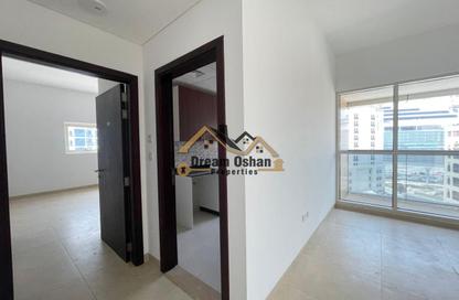 Apartment - 1 Bedroom - 2 Bathrooms for rent in Al Marzooqi Tower - Al Jaddaf - Dubai