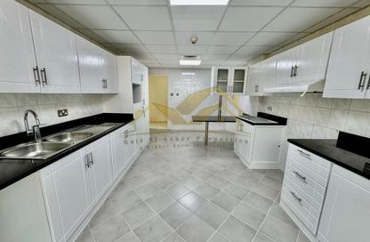Apartment - 3 Bedrooms - 4 Bathrooms for rent in Diplomat Building - Umm Hurair 1 - Umm Hurair - Dubai