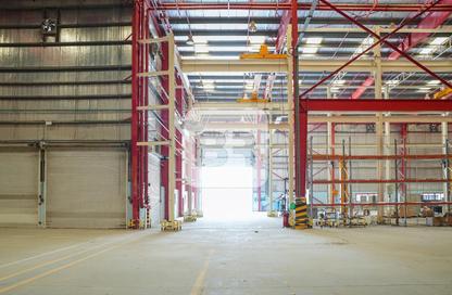 Warehouse - Studio - 2 for rent in Freezone North - Jebel Ali Freezone - Jebel Ali - Dubai