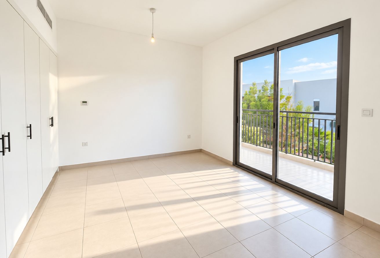 3 bedroom townhouse in Safi Townhouses, Town Square: 13