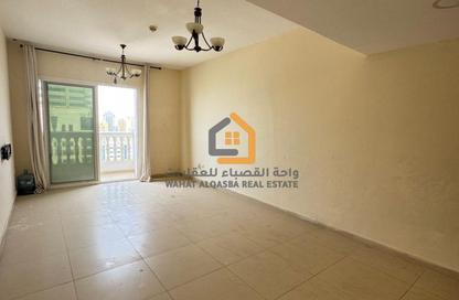 Apartment - 2 Bedrooms - 3 Bathrooms for rent in Dar Al Majaz - Jamal Abdul Nasser Street - Al Majaz - Sharjah