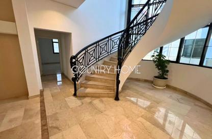 Villa - 5 Bedrooms - 6 Bathrooms for rent in Jumeirah 1 Villas - Jumeirah 1 - Jumeirah - Dubai