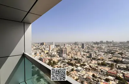 شقة - 2 غرف نوم - 3 حمامات للبيع في برج الكورنيش - طريق كورنيش عجمان - عجمان