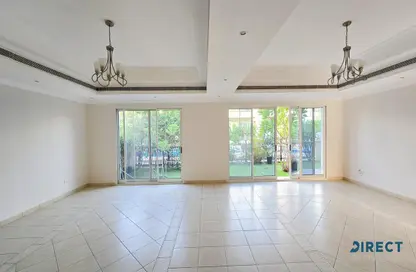 Villa - 4 Bedrooms - 5 Bathrooms for rent in Umm Suqeim 2 Villas - Umm Suqeim 2 - Umm Suqeim - Dubai