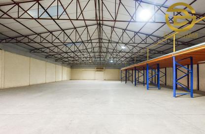 Warehouse - Studio - 1 Bathroom for rent in RAS - Umm Ramool - Dubai