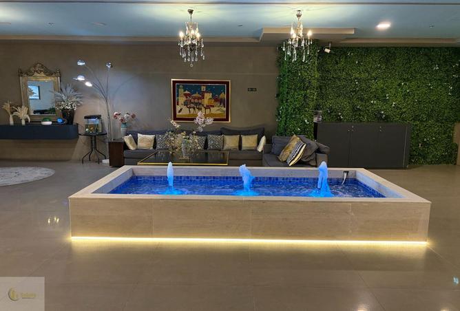 Spacious Studio Apartment in JGC-Al Satwa photo 2