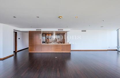 Apartment - 3 Bedrooms - 5 Bathrooms for rent in Burj Khalifa - Burj Khalifa Area - Downtown Dubai - Dubai