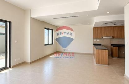 Townhouse - 2 - 3 for sale in Casares - Bloom Living - Zayed City (Khalifa City C) - Khalifa City - Abu Dhabi