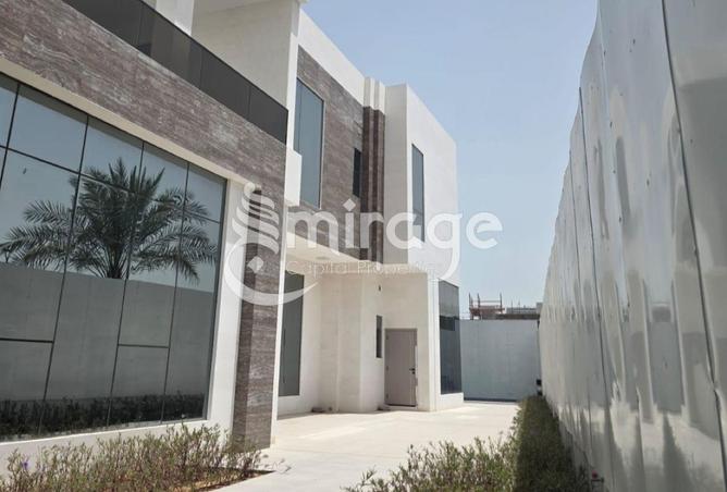 100846477 - Property Image 2