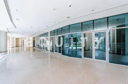 Retail - Studio for rent in Bay Central 3 - Dubai Marina - Dubai