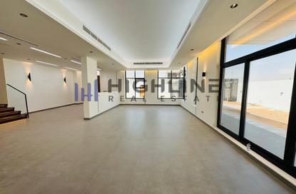 Villa - 5 - 7 for rent in Dubai Land Residence Complex - Dubai