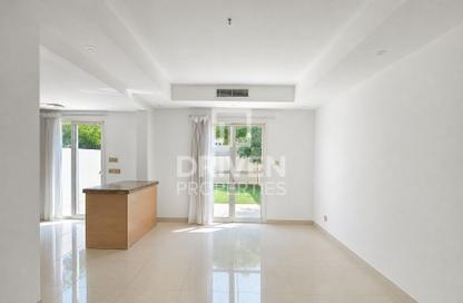 Townhouse - 2 - 3 for rent in Springs 2 - The Springs - Dubai Townhouse - 2 - 3 for rent in Springs 2 - The Springs - Dubai