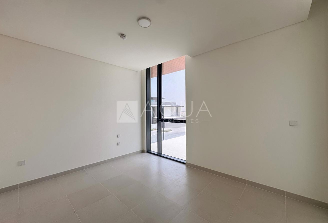 Fully Detached Villa | Brand New | 4 Bedroom photo 4