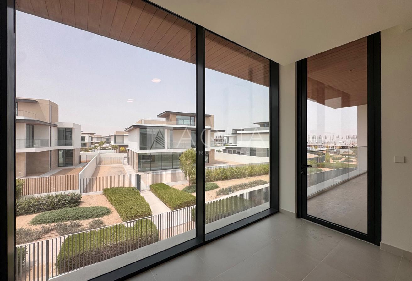 Fully Detached Villa | Brand New | 4 Bedroom photo 8