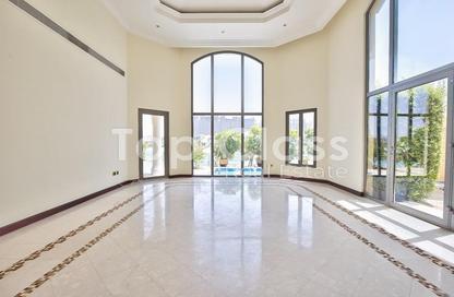 Villa - 4 - 5 for rent in Garden Homes Frond C - Garden Homes - Palm Jumeirah - Dubai