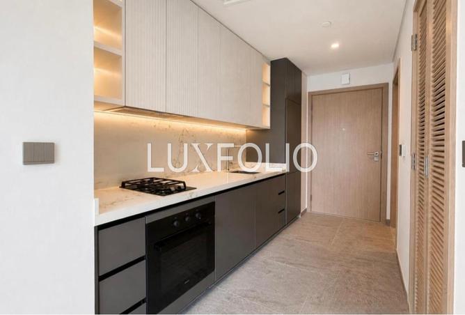 Light Filled | Beautiful View | Spacious photo 3