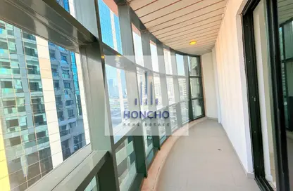 Apartment - 2 Bedrooms - 3 Bathrooms for rent in Sheikh Zayed Road - Dubai