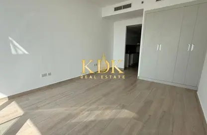 Apartment - Studio - 1 Bathroom for rent in Bloom Towers B - Bloom Towers - District 10 - Jumeirah Village Circle - Dubai