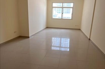 Apartment - 2 Bedrooms - 2 Bathrooms for rent in Al Khan 9 building - Al Khan - Sharjah