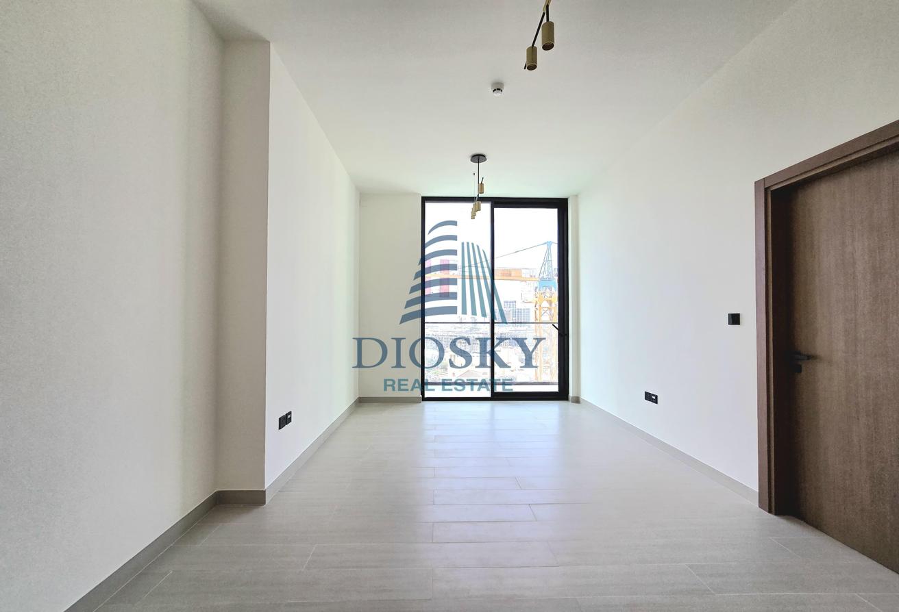 Kitchen Appliances | Brand New | First Tenant photo 5