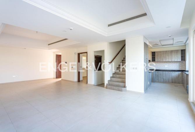 92702623 - Property Image 2