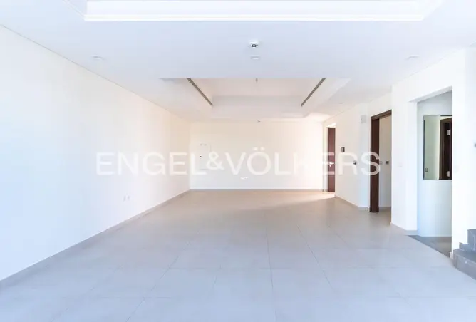 92702623 - Property Image 3