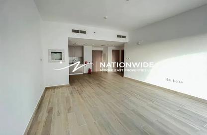 Apartment - 1 - 1 for rent in Waters Edge - Yas Island - Abu Dhabi