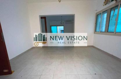Apartment - 2 Bedrooms - 2 Bathrooms for rent in Lake Tower - Al Majaz 1 - Al Majaz - Sharjah