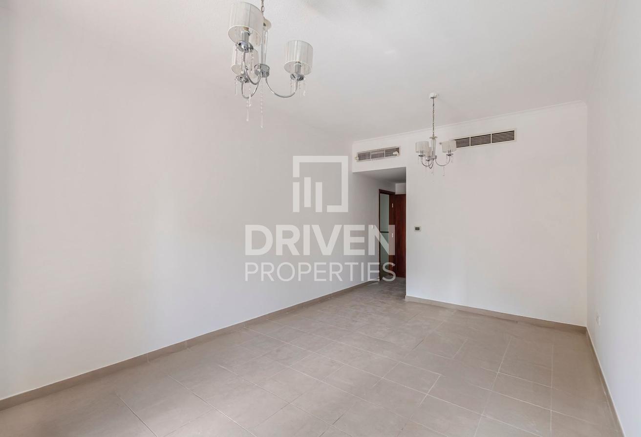 Boulevard View duplex | Spacious with Maids Room photo 7