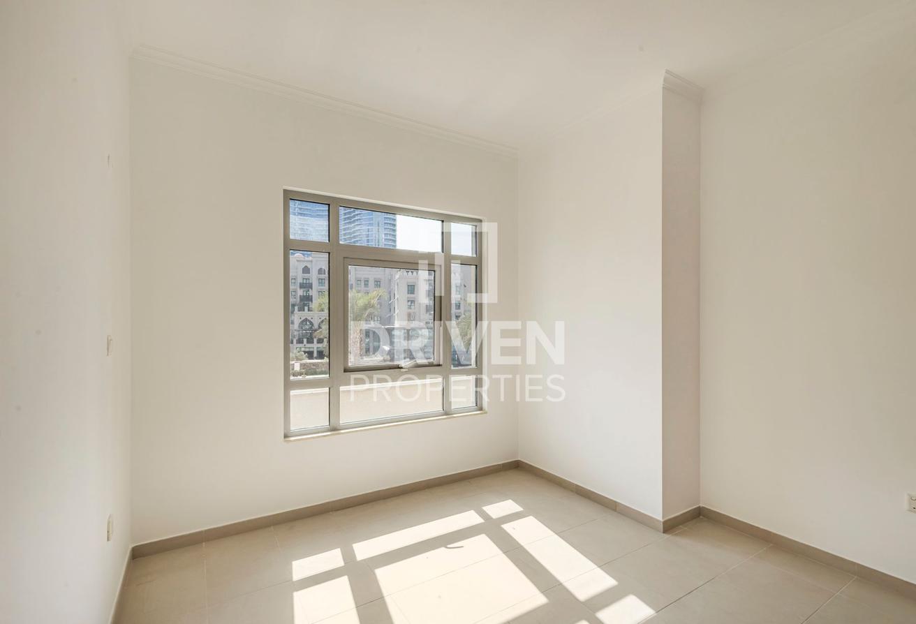 Boulevard View duplex | Spacious with Maids Room photo 11