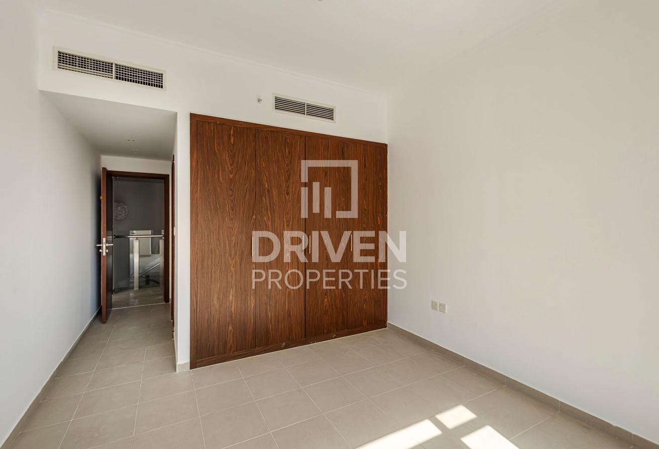 Boulevard View duplex | Spacious with Maids Room photo 10