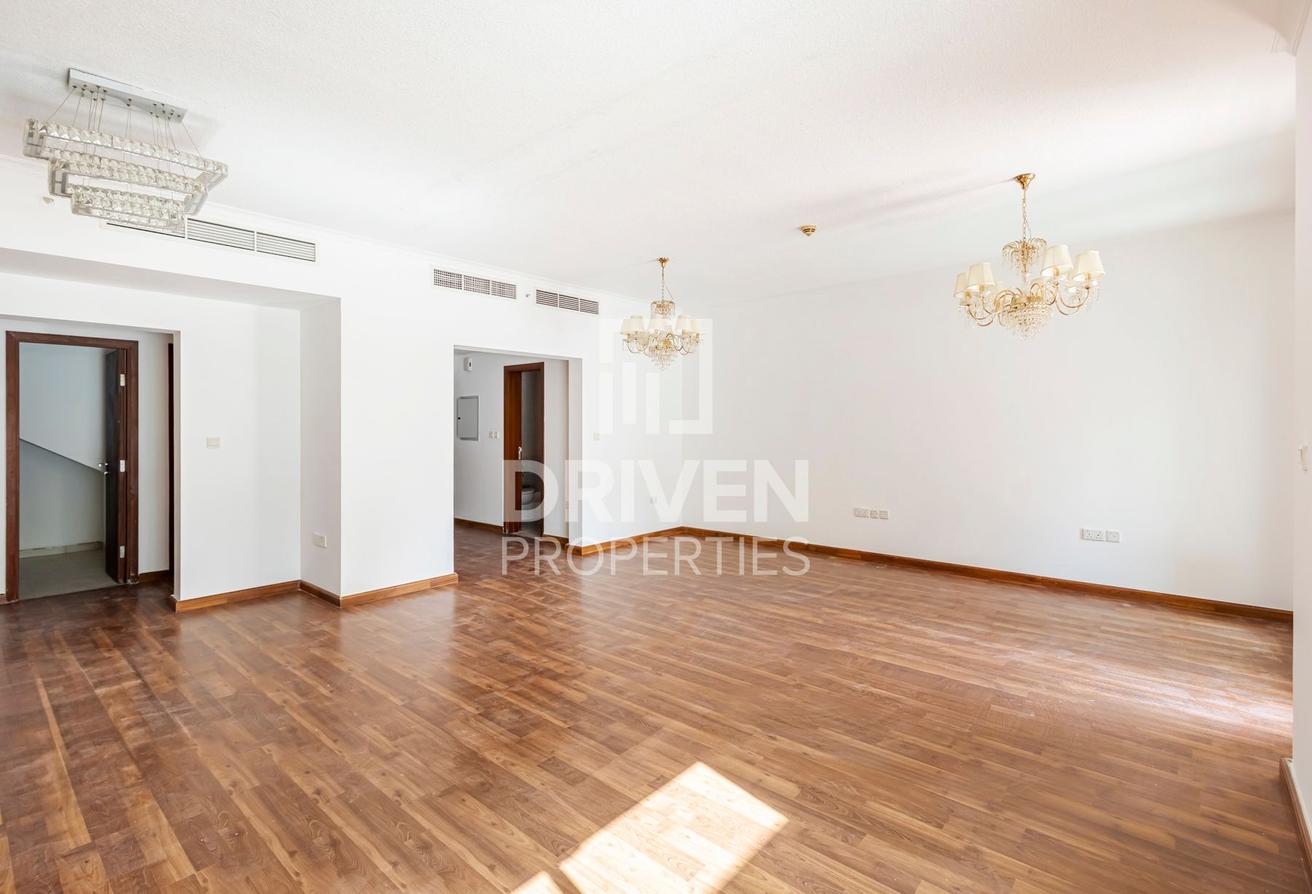 Boulevard View duplex | Spacious with Maids Room photo 5