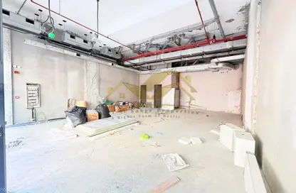 محل - استوديو - 1 حمام للايجار في منطقة القرهود - دبي