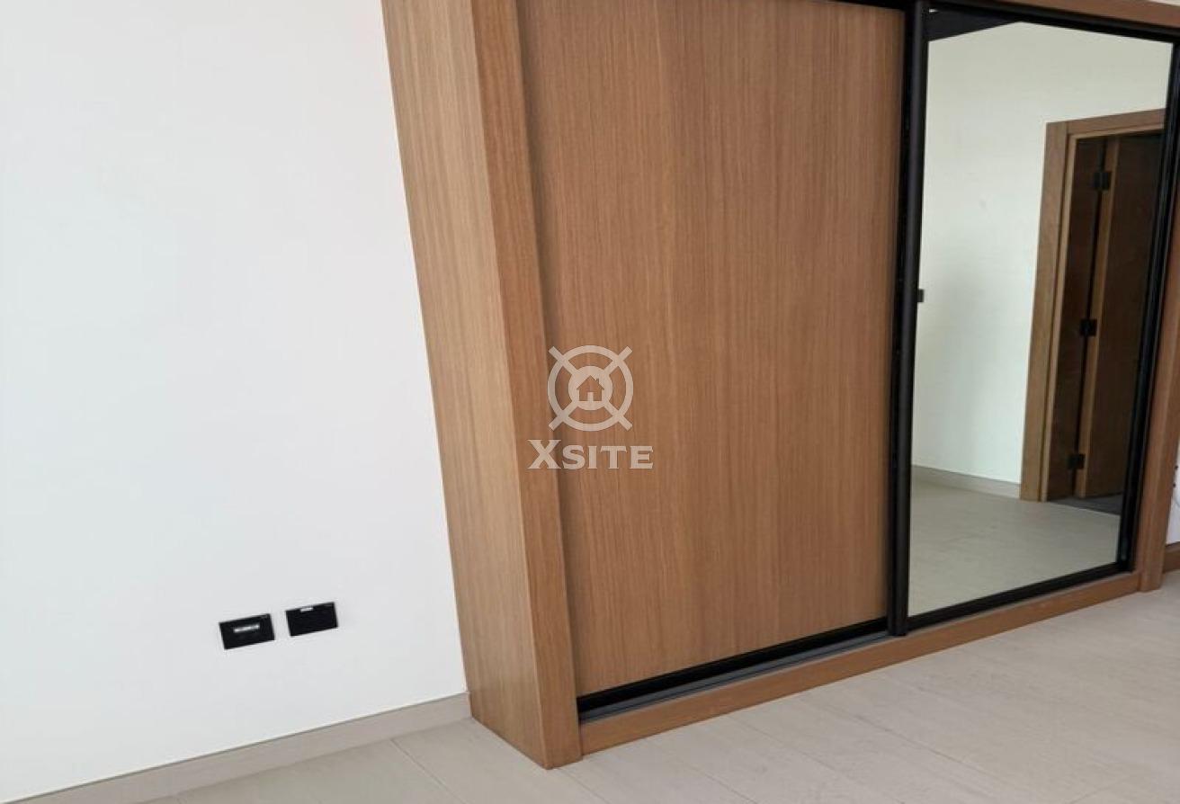 Unfurnished| Equipped Kitchen |Community View photo 2
