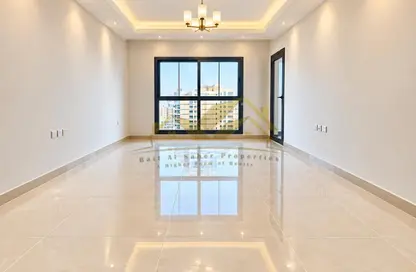 Apartment - 2 Bedrooms - 3 Bathrooms for rent in Astoria Building - Jumeirah Garden City - Al Satwa - Dubai