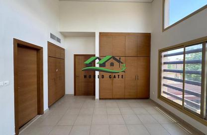 Villa - 5 - 7 for rent in Golf Gardens - Khalifa City - Abu Dhabi