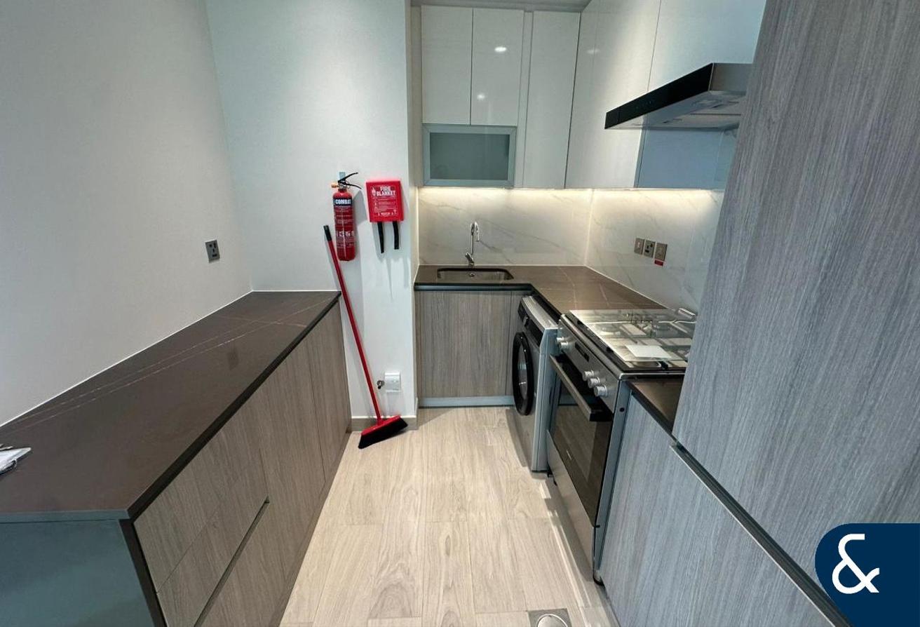 One Bedroom | Furnished | High quality photo 5