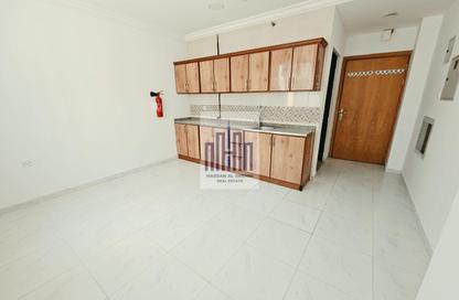 Apartment - Studio - 1 Bathroom for rent in Muwaileh - Sharjah