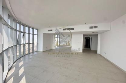 Apartment - 3 - 5 for rent in Al Majaz 1 - Al Majaz - Sharjah