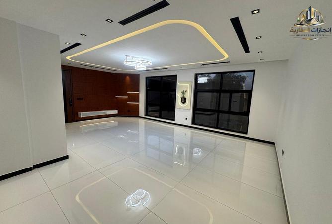 72307107 - Property Image 3