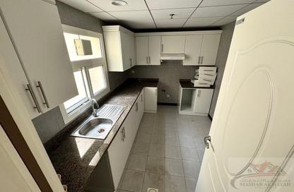 Apartment - 3 Bedrooms - 3 Bathrooms for rent in Muwaileh 29 Building - Muwaileh - Sharjah