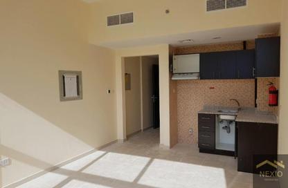 Apartment - Studio - 1 Bathroom for rent in Silicon Gates 4 - Silicon Gates - Dubai Silicon Oasis - Dubai