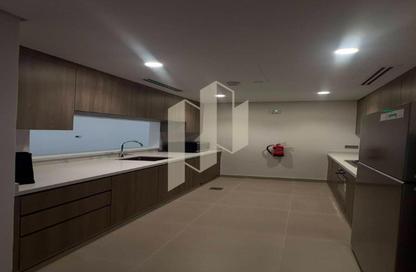 Apartment - 1 - 2 for rent in Views B - Yas Golf Collection - Yas Island - Abu Dhabi