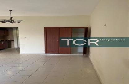 شقة - 1 حمام للايجار في كيو08 - طراز فرنسي - المدينة العالمية - دبي شقة - 1 حمام للايجار في كيو08 - طراز فرنسي - المدينة العالمية - دبي