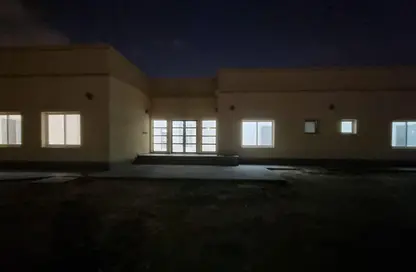 Villa - 3 Bedrooms - 5 Bathrooms for rent in Al Barsha 3 - Al Barsha - Dubai